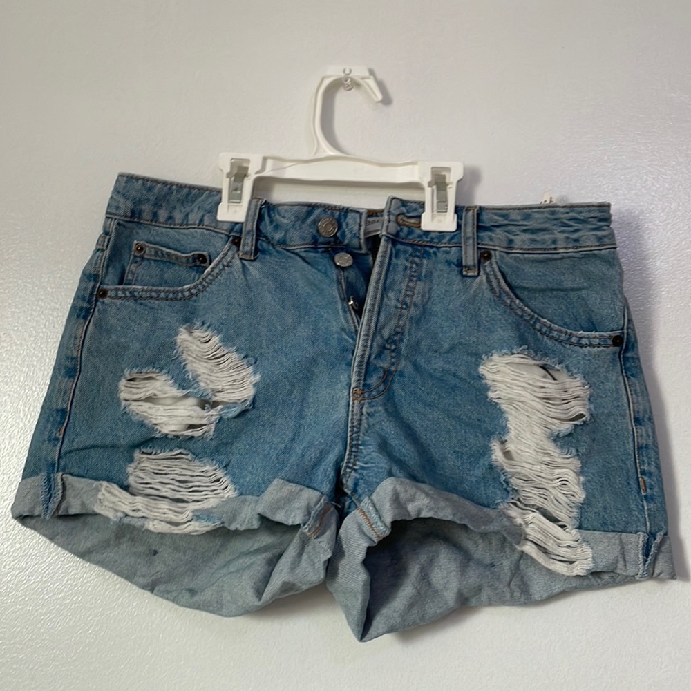 Garage ex-boyfriend style ripped jean shorts